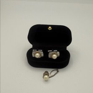 Elegant Faux Pearl Cufflinks silver tone and Tie Pin Set